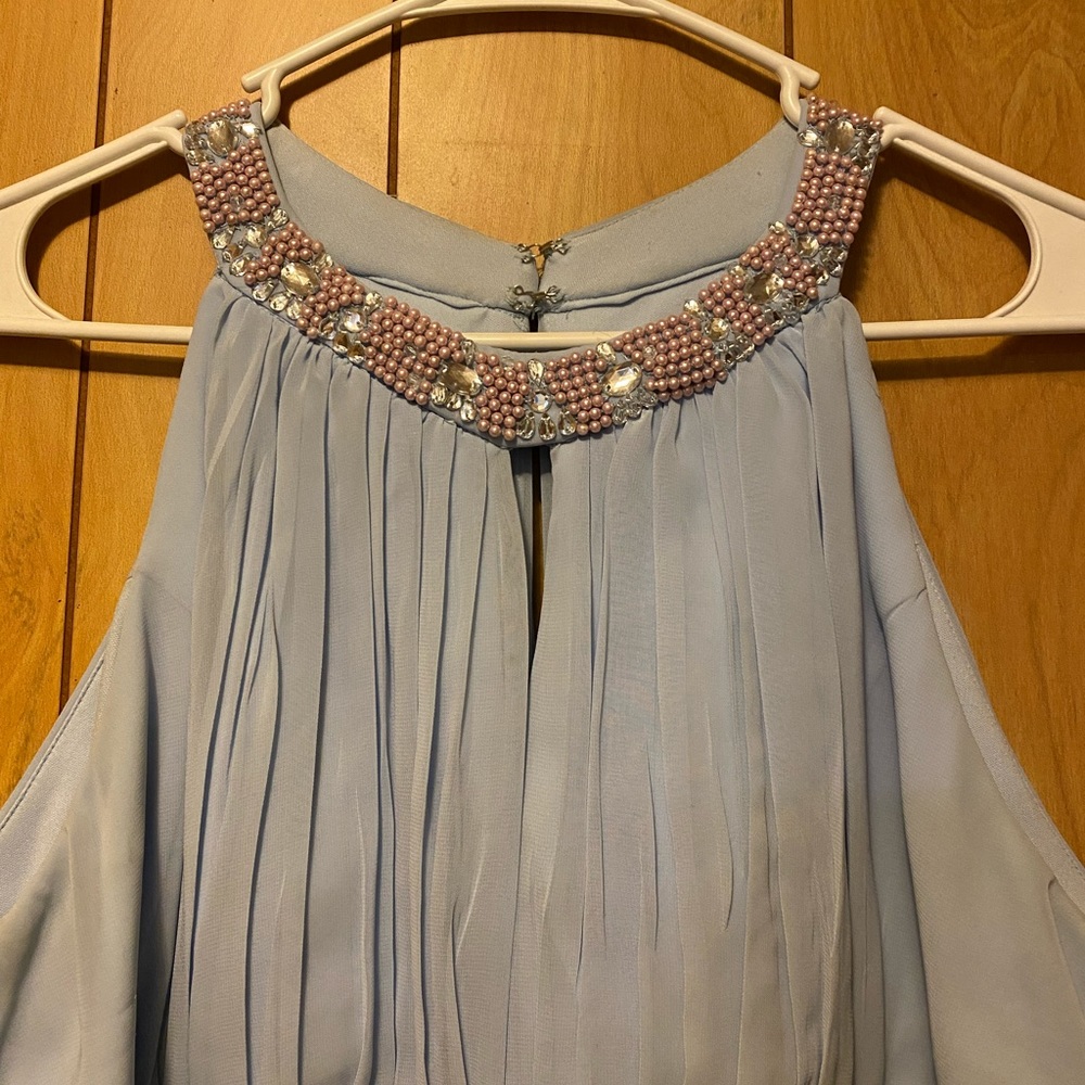 Shin-length Dance dress.